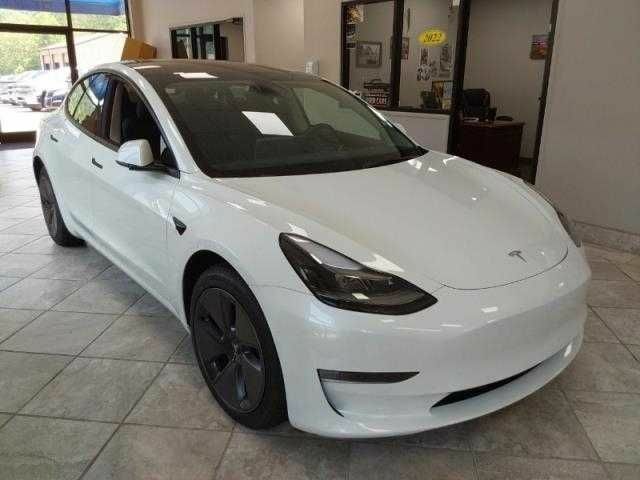 Белый Тесла Модель 3, объемом двигателя 0 л и пробегом 73 тыс. км за 18000 $, фото 1 на Automoto.ua