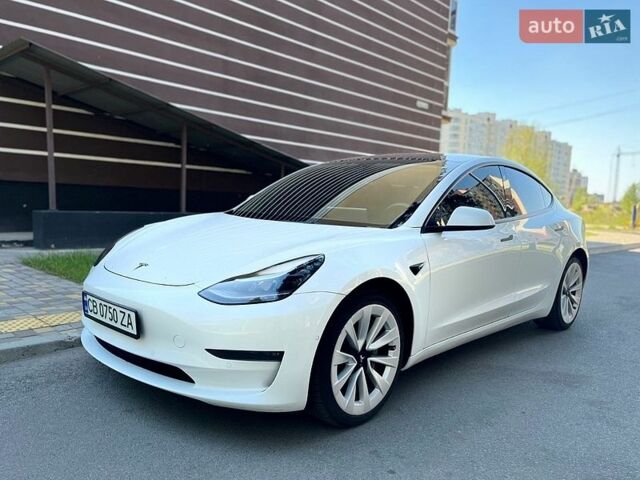 Белый Тесла Модель 3, объемом двигателя 0 л и пробегом 108 тыс. км за 22700 $, фото 1 на Automoto.ua