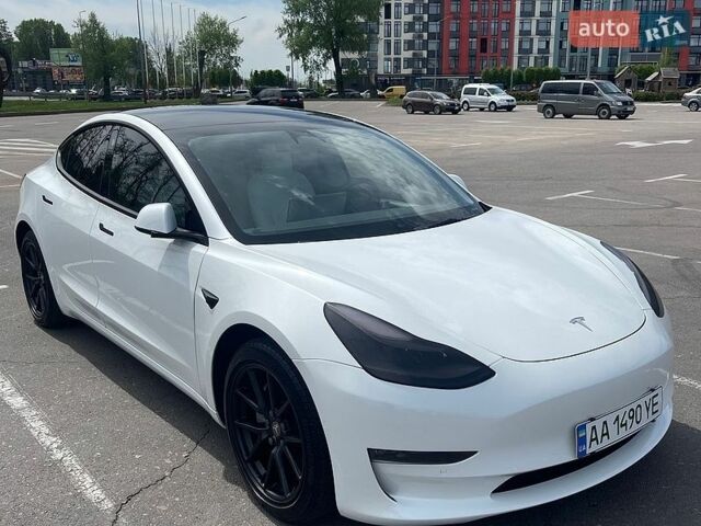Белый Тесла Модель 3, объемом двигателя 0 л и пробегом 68 тыс. км за 24900 $, фото 1 на Automoto.ua