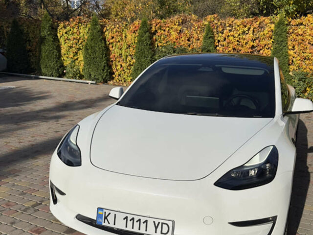 Белый Тесла Модель 3, объемом двигателя 0 л и пробегом 97 тыс. км за 26500 $, фото 1 на Automoto.ua