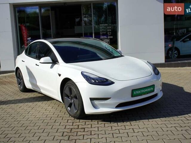 Білий Тесла Модель 3, об'ємом двигуна 0 л та пробігом 33 тис. км за 20700 $, фото 1 на Automoto.ua