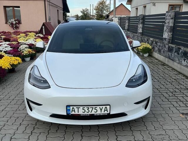 Білий Тесла Модель 3, об'ємом двигуна 0 л та пробігом 69 тис. км за 17000 $, фото 1 на Automoto.ua
