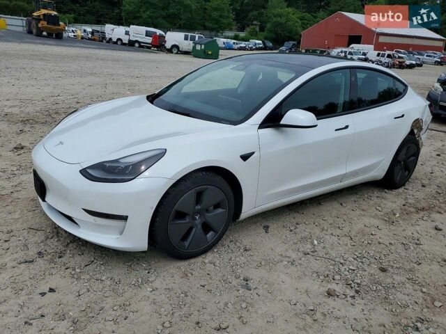 Білий Тесла Модель 3, об'ємом двигуна 0 л та пробігом 73 тис. км за 6000 $, фото 1 на Automoto.ua