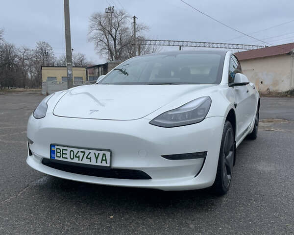 Белый Тесла Модель 3, объемом двигателя 0 л и пробегом 91 тыс. км за 19700 $, фото 1 на Automoto.ua