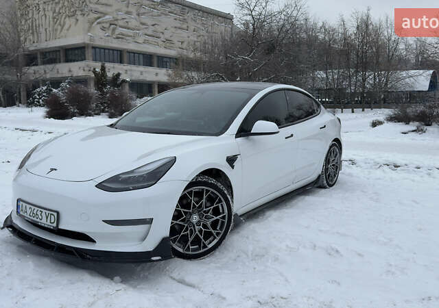 Білий Тесла Модель 3, об'ємом двигуна 0 л та пробігом 74 тис. км за 21800 $, фото 1 на Automoto.ua