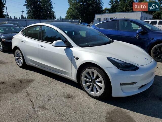 Тесла Модель 3 2022 у Києві на Automoto.ua Білий Тесла Модель 3, об'ємом двигуна 0 л та пробігом 54 тис. км за 13910 $, фото 1 на Automoto.ua