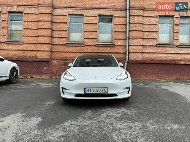 Белый Тесла Модель 3, объемом двигателя 0 л и пробегом 101 тыс. км за 23000 $, фото 1 на Automoto.ua