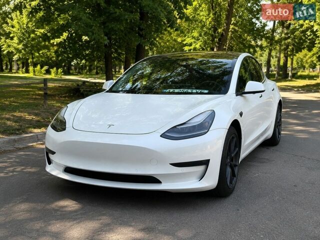 Білий Тесла Модель 3, об'ємом двигуна 0 л та пробігом 40 тис. км за 22900 $, фото 1 на Automoto.ua