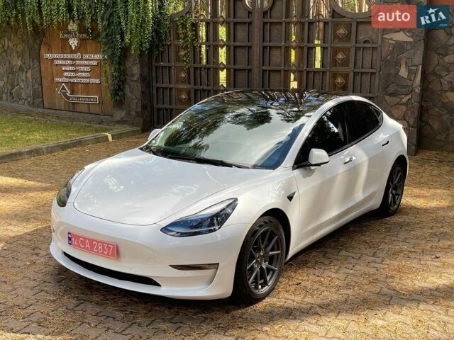 Белый Тесла Модель 3, объемом двигателя 0 л и пробегом 168 тыс. км за 18400 $, фото 1 на Automoto.ua