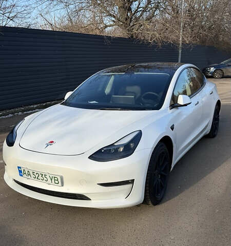 Білий Тесла Модель 3, об'ємом двигуна 0 л та пробігом 88 тис. км за 21000 $, фото 1 на Automoto.ua
