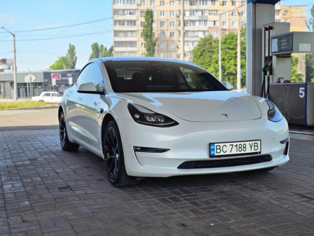 Білий Тесла Модель 3, об'ємом двигуна 0 л та пробігом 19 тис. км за 20500 $, фото 1 на Automoto.ua