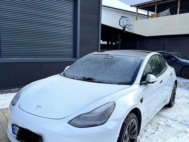 Білий Тесла Модель 3, об'ємом двигуна 0.13 л та пробігом 12000 тис. км за 18200 $, фото 1 на Automoto.ua