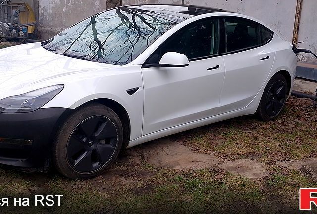 Белый Тесла Модель 3, объемом двигателя 0 л и пробегом 47 тыс. км за 18500 $, фото 1 на Automoto.ua