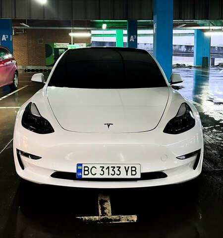 Белый Тесла Модель 3, объемом двигателя 0 л и пробегом 55 тыс. км за 22500 $, фото 1 на Automoto.ua