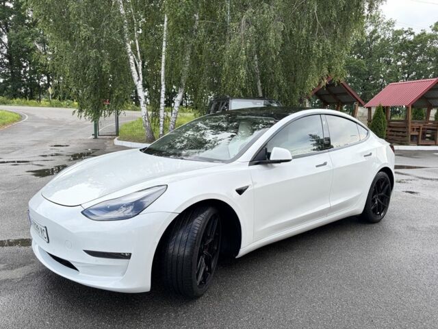 Белый Тесла Модель 3, объемом двигателя 0 л и пробегом 80 тыс. км за 23047 $, фото 1 на Automoto.ua