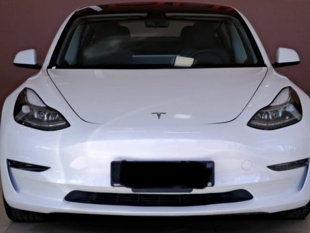 Білий Тесла Модель 3, об'ємом двигуна 0 л та пробігом 60 тис. км за 19000 $, фото 1 на Automoto.ua