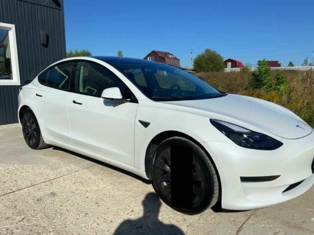 Белый Тесла Модель 3, объемом двигателя 0 л и пробегом 50 тыс. км за 13000 $, фото 1 на Automoto.ua