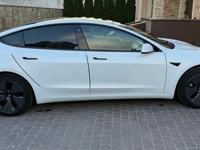 Белый Тесла Модель 3, объемом двигателя 0 л и пробегом 99 тыс. км за 23500 $, фото 1 на Automoto.ua