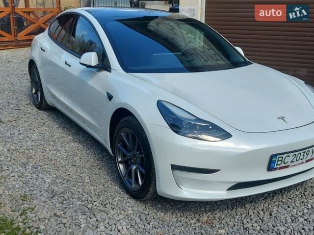 Белый Тесла Модель 3, объемом двигателя 0 л и пробегом 43 тыс. км за 21499 $, фото 1 на Automoto.ua