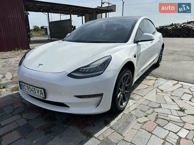 Білий Тесла Модель 3, об'ємом двигуна 0 л та пробігом 79 тис. км за 21700 $, фото 1 на Automoto.ua