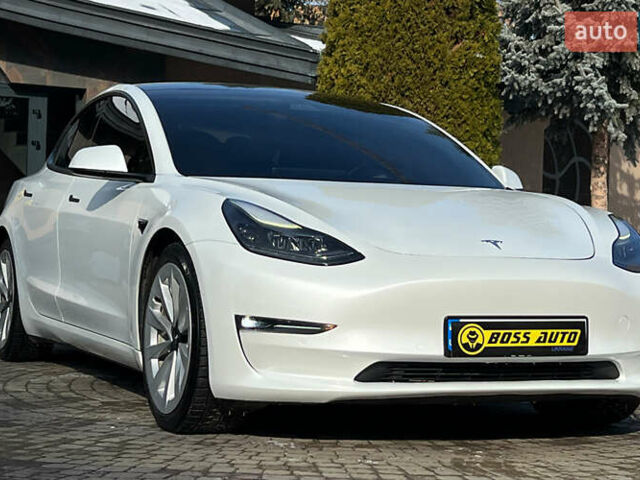 Белый Тесла Модель 3, объемом двигателя 0 л и пробегом 64 тыс. км за 20900 $, фото 1 на Automoto.ua