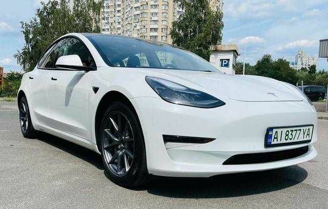 Білий Тесла Модель 3, об'ємом двигуна 0 л та пробігом 45 тис. км за 23000 $, фото 1 на Automoto.ua
