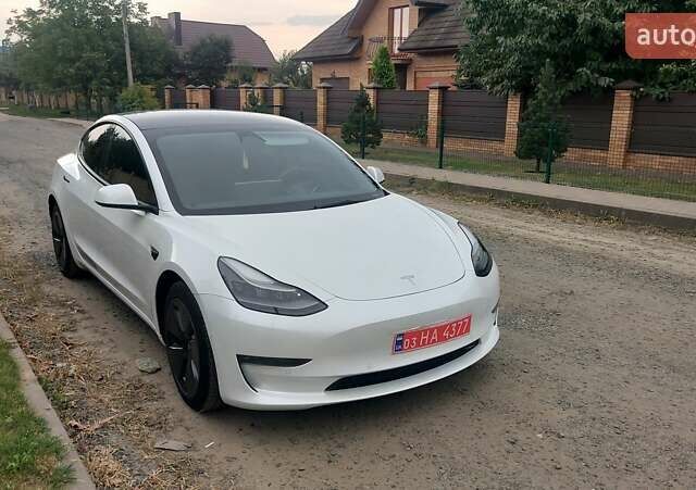 Белый Тесла Модель 3, объемом двигателя 0 л и пробегом 33 тыс. км за 20500 $, фото 1 на Automoto.ua