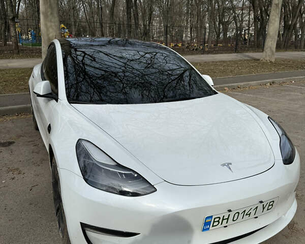 Белый Тесла Модель 3, объемом двигателя 0 л и пробегом 112 тыс. км за 21500 $, фото 1 на Automoto.ua