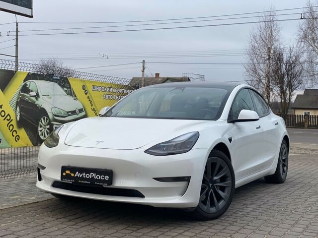 Білий Тесла Модель 3, об'ємом двигуна 0 л та пробігом 150 тис. км за 21999 $, фото 1 на Automoto.ua