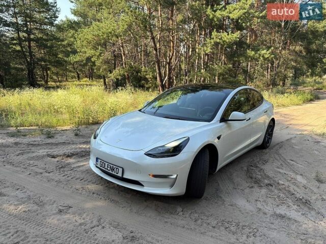 Білий Тесла Модель 3, об'ємом двигуна 0 л та пробігом 79 тис. км за 22400 $, фото 1 на Automoto.ua