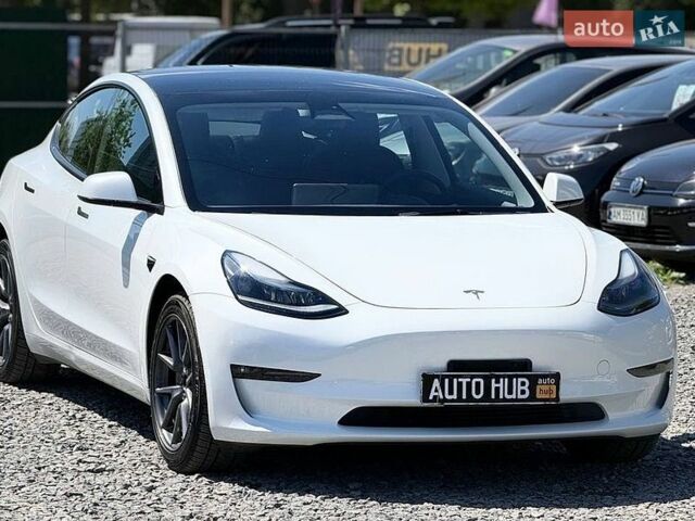 Белый Тесла Модель 3, объемом двигателя 0 л и пробегом 99 тыс. км за 18900 $, фото 1 на Automoto.ua