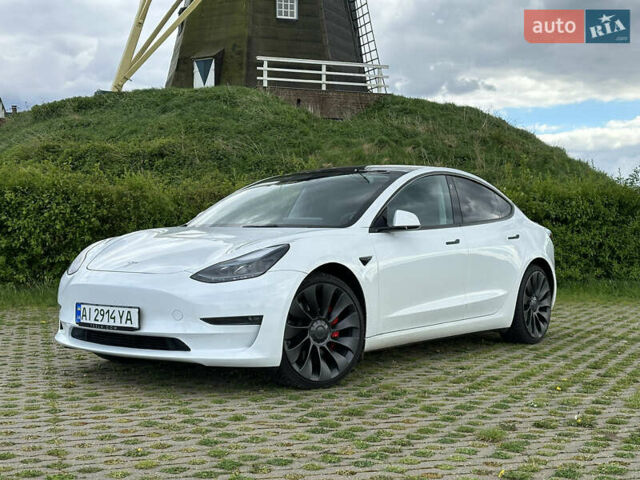 Тесла Модель 3 2022 в Николаеве на Automoto.ua Белый Тесла Модель 3, объемом двигателя 0 л и пробегом 87 тыс. км за 27000 $, фото 1 на Automoto.ua