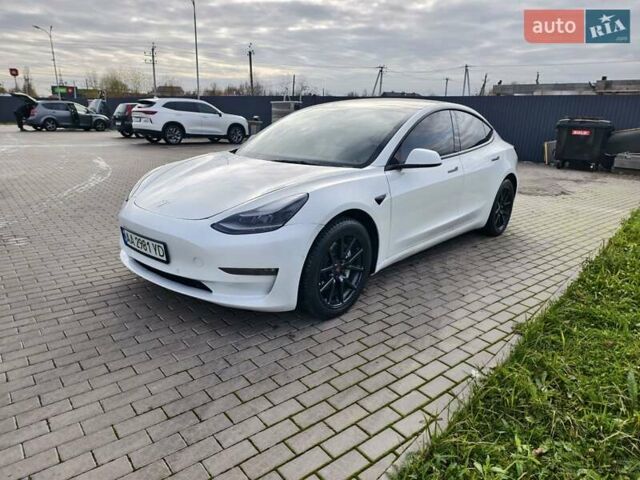 Білий Тесла Модель 3, об'ємом двигуна 0 л та пробігом 117 тис. км за 18900 $, фото 1 на Automoto.ua