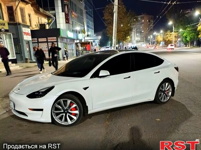 Білий Тесла Модель 3, об'ємом двигуна 0 л та пробігом 100 тис. км за 24500 $, фото 1 на Automoto.ua