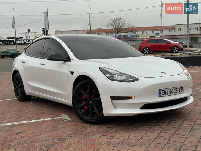 Белый Тесла Модель 3, объемом двигателя 0 л и пробегом 31 тыс. км за 20900 $, фото 1 на Automoto.ua