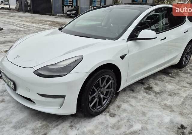 Белый Тесла Модель 3, объемом двигателя 0 л и пробегом 145 тыс. км за 16800 $, фото 1 на Automoto.ua
