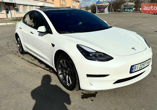 Белый Тесла Модель 3, объемом двигателя 0 л и пробегом 54 тыс. км за 26950 $, фото 1 на Automoto.ua