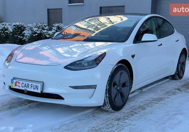 Білий Тесла Модель 3, об'ємом двигуна 0 л та пробігом 34 тис. км за 22900 $, фото 1 на Automoto.ua
