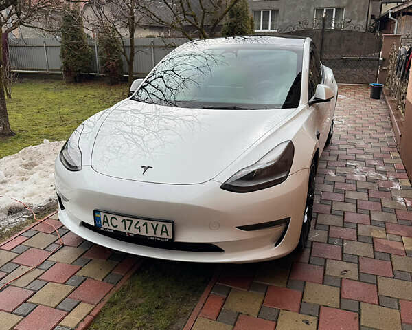 Білий Тесла Модель 3, об'ємом двигуна 0 л та пробігом 59 тис. км за 28900 $, фото 1 на Automoto.ua