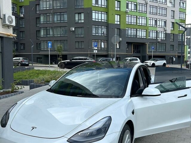 Белый Тесла Модель 3, объемом двигателя 0 л и пробегом 75 тыс. км за 21800 $, фото 1 на Automoto.ua