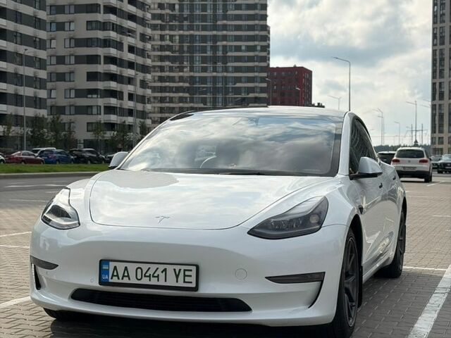 Білий Тесла Модель 3, об'ємом двигуна 0 л та пробігом 113 тис. км за 19200 $, фото 1 на Automoto.ua