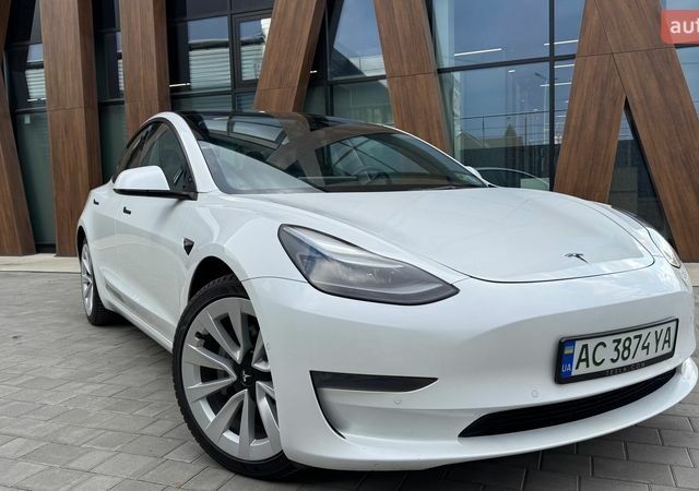 Белый Тесла Модель 3, объемом двигателя 0 л и пробегом 130 тыс. км за 18499 $, фото 1 на Automoto.ua