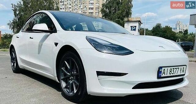 Белый Тесла Модель 3, объемом двигателя 0 л и пробегом 40 тыс. км за 15700 $, фото 1 на Automoto.ua