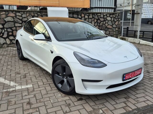 Білий Тесла Модель 3, об'ємом двигуна 0 л та пробігом 120 тис. км за 19999 $, фото 1 на Automoto.ua