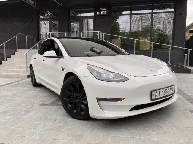 Белый Тесла Модель 3, объемом двигателя 0 л и пробегом 137 тыс. км за 21900 $, фото 1 на Automoto.ua