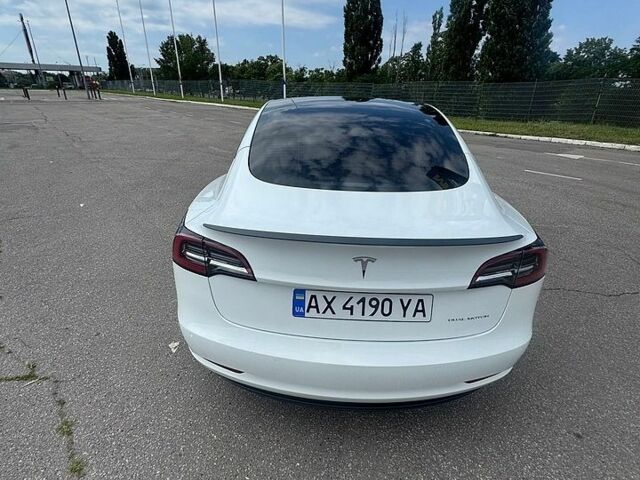 Белый Тесла Модель 3, объемом двигателя 0 л и пробегом 85 тыс. км за 22300 $, фото 1 на Automoto.ua