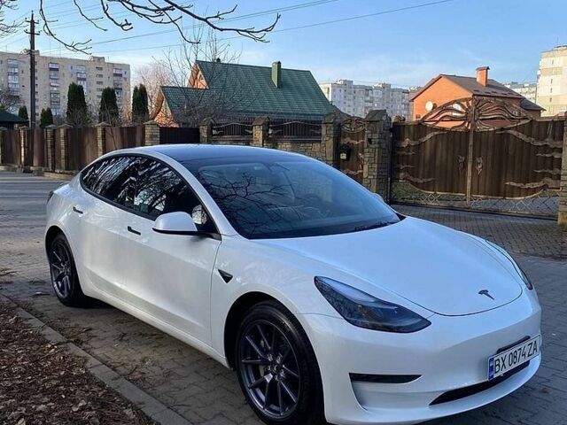 Белый Тесла Модель 3, объемом двигателя 0 л и пробегом 40 тыс. км за 19000 $, фото 1 на Automoto.ua