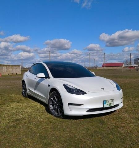 Белый Тесла Модель 3, объемом двигателя 0 л и пробегом 24 тыс. км за 21000 $, фото 1 на Automoto.ua