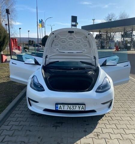 Белый Тесла Модель 3, объемом двигателя 0 л и пробегом 86 тыс. км за 17500 $, фото 1 на Automoto.ua