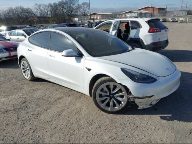 Білий Тесла Модель 3, об'ємом двигуна 0 л та пробігом 94 тис. км за 14500 $, фото 1 на Automoto.ua